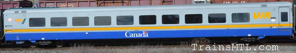 Passenger car VIA 3461 left side with VIA's old colors / Wagon de passager VIA 3461 coté gauche avec les vielles couleurs de VIA